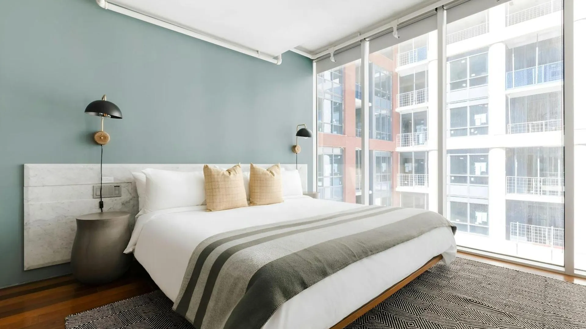 The Slate Hotel Downtown, Sonder By Marriott Bonvoy Toronto Canada